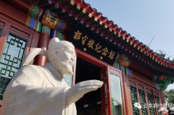 《青囊尸衣》有声幼说MP3版(播音：赋泰)001-100集-青囊尸衣 - 懒人听书官网-六月听书正在线免费听幼说及全文版段爷夫人又去算命了